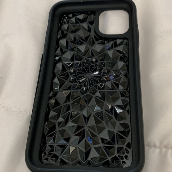 IPHONE 11 KALEIDOSCOPE PHONE CASE - Picture 5 of 5